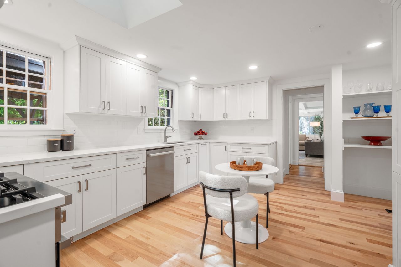 25 Chestnut_Hill_Road, Chestnut Hill, MA_Kitchen_to_Deck_Staged2_to_Sell_Luan D White Real Estate