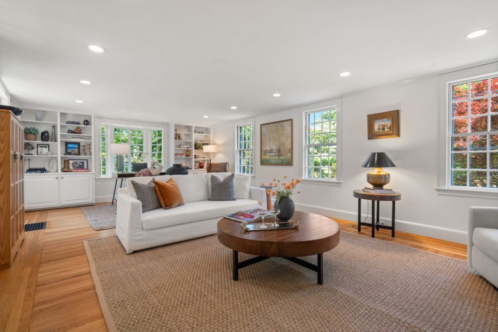 25 Chestnut_Hill_Road, Chestnut Hill, MA_Living_Room_Staged_to_Sell_Luan D White Real Estate