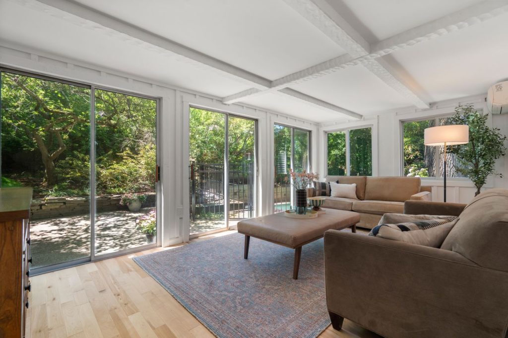 25 Chestnut_Hill_Road, Chestnut Hill, MA_Sunroom_Staged_to_Sell_Luan D White Real Estate